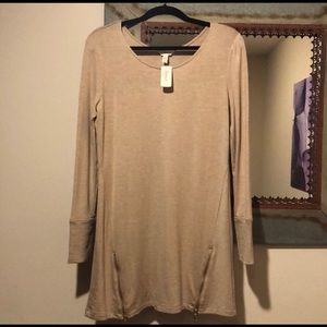 ⚡️SALE⚡️NWT Soma gold / tan super soft tunic shirt